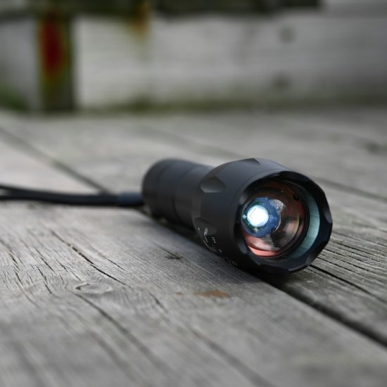 LED lommelygte - genopladelig (USB) - Klik på billedet for at lukke
