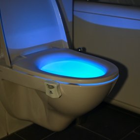 Cool LED-belysning til dit toilet