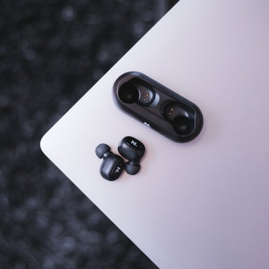 True Wireless Hovedtelefoner - Klik p&aring; billedet for at lukke