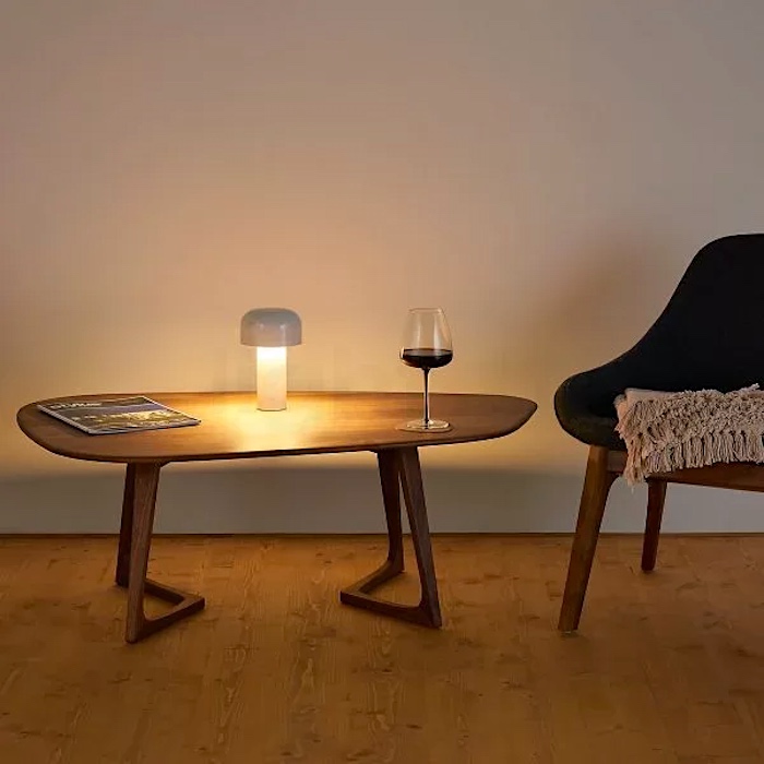 Trådløs bordlampe med dæmper