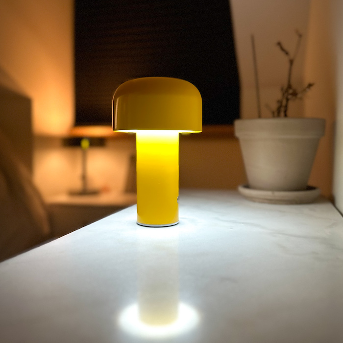 Trådløs bordlampe med dæmper